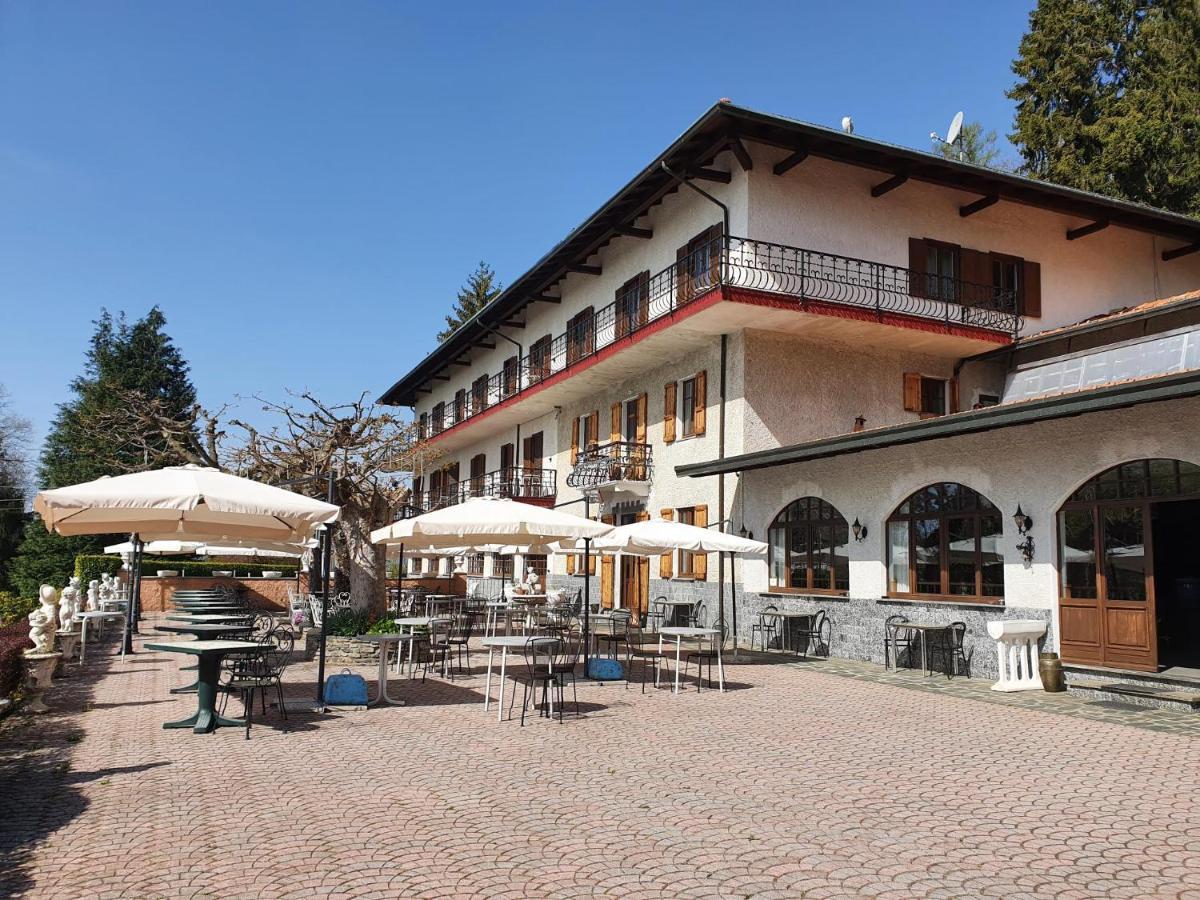 Hotel Madonna Di Luciago Armeno Екстериор снимка