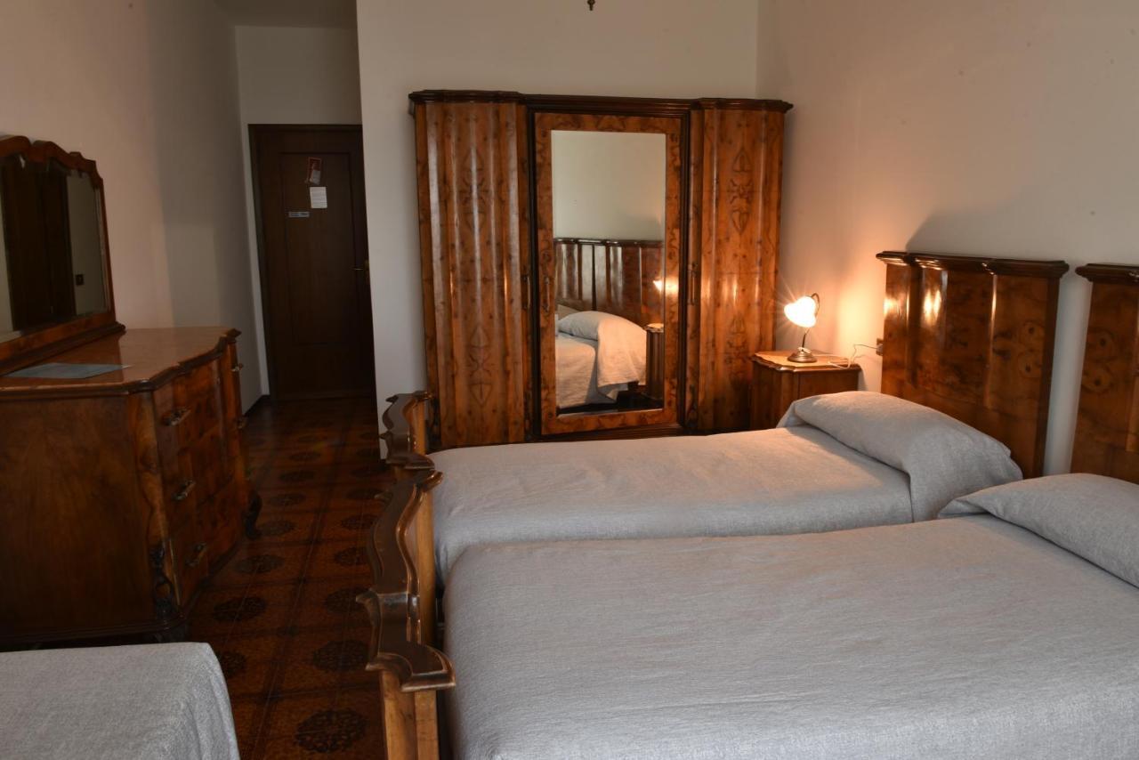 Hotel Madonna Di Luciago Armeno Екстериор снимка