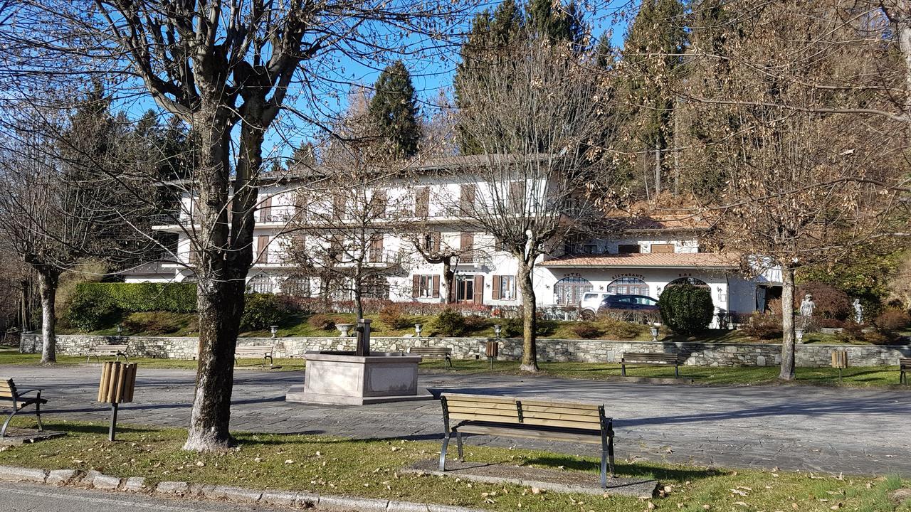 Hotel Madonna Di Luciago Armeno Екстериор снимка