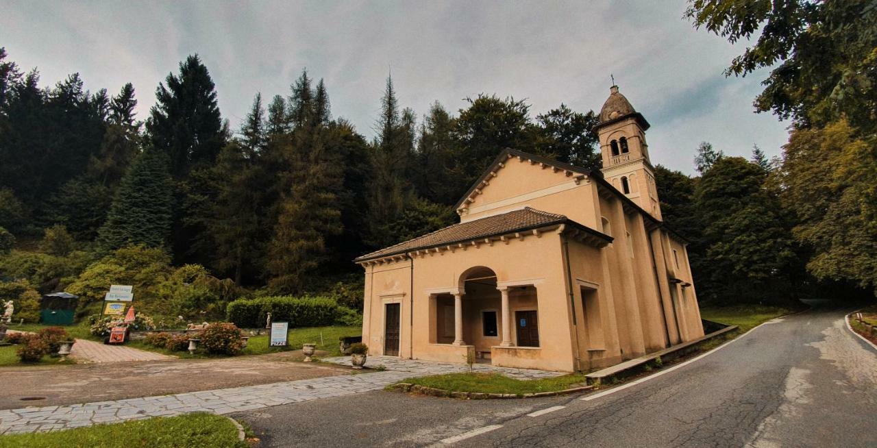 Hotel Madonna Di Luciago Armeno Екстериор снимка